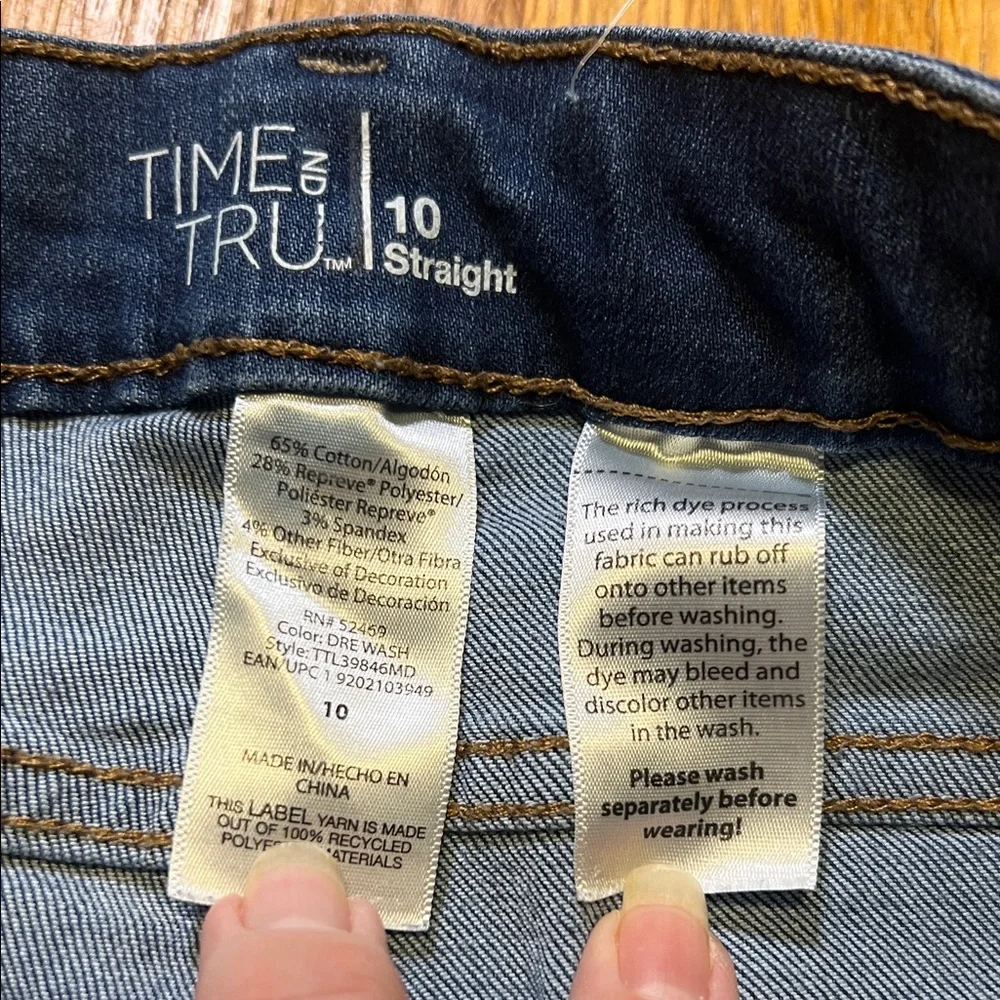 Time‎ and Tru Women 10 Blue Denim Straight Distressed 5 Pocket Stretch Jeans